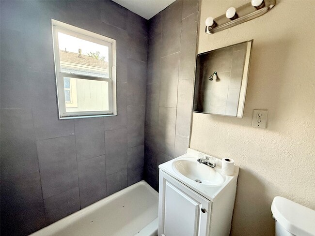 property at 3914 Hoffman St