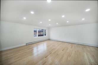 109-87 Francis Lewis Blvd in Queens, NY - Building Photo - Building Photo