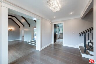 10479 Wilkins Ave in Los Angeles, CA - Building Photo - Building Photo