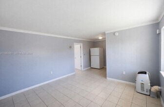 6337 W Flagler St in Miami, FL - Building Photo - Building Photo