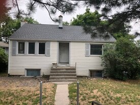 383 NW Irving St in Pullman, WA - Building Photo