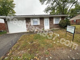 6791 Tiger Dr in Dayton, OH - Building Photo
