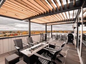 Venue on 78th in Chanhassen, MN - Building Photo - Building Photo