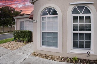6910 NW 166th Terrace in Hialeah, FL - Building Photo - Building Photo