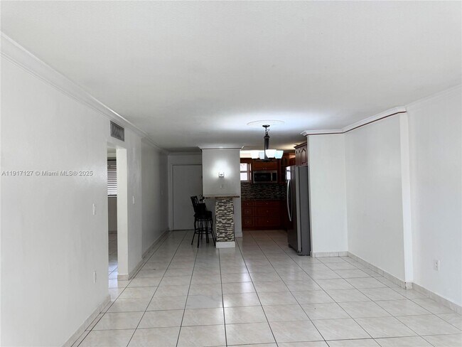 1850 W 56th St in Hialeah, FL - Building Photo - Building Photo