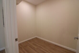 458 Washington St, Unit 308 in Boston, MA - Foto de edificio - Building Photo