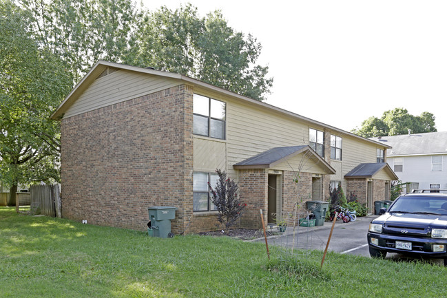 1962-1968 N Ball Ave in Fayetteville, AR - Foto de edificio - Building Photo