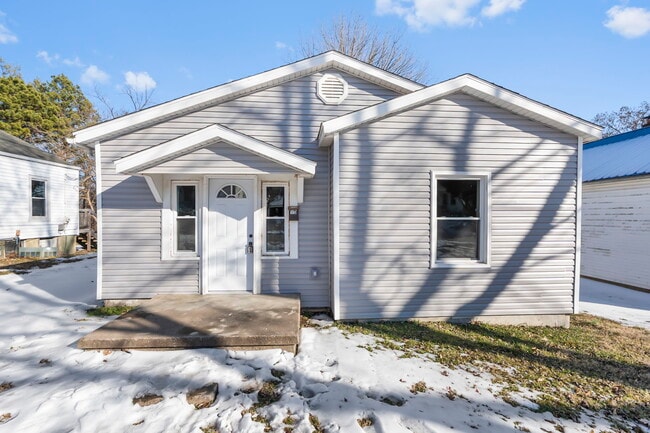 1438 N Water St in Cape Girardeau, MO - Building Photo - Building Photo