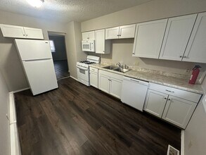 607 Hillview Dr in Normal, IL - Building Photo - Building Photo