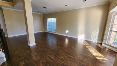 10000 White Ln in Irving, TX - Building Photo - Building Photo