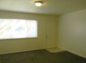 Deerfield Apartments in Columbia, MO - Foto de edificio - Building Photo