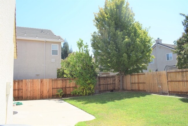 9428 Viridian Way in Elk Grove, CA - Building Photo - Building Photo