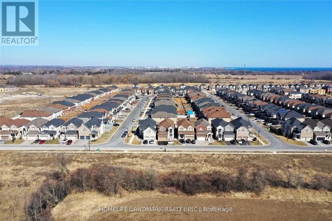 65 Sharplin Dr in Ajax, ON - Building Photo - Building Photo