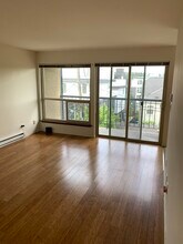 Madlyn Apartments in Seattle, WA - Foto de edificio - Building Photo