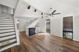 518 Hawthorne St, Unit 1 in Houston, TX - Building Photo