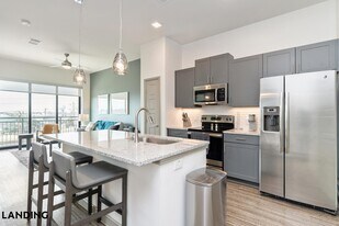 6525 Ed Bluestein Blvd in Austin, TX - Building Photo