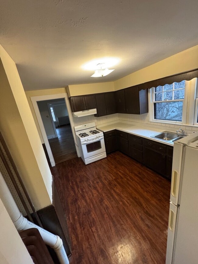 property at 815 Garfield Ave