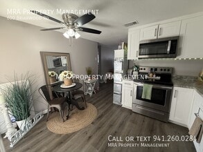 600 Briarwood Rd in Venice, FL - Building Photo - Building Photo