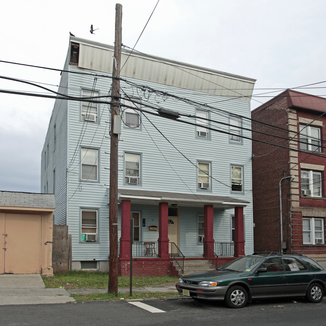 441 Mechanic St in Perth Amboy, NJ - Building Photo - Building Photo