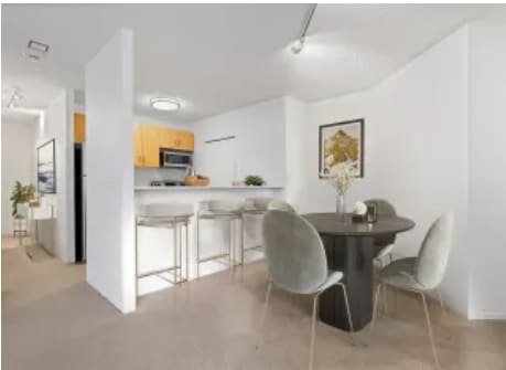 754 N Dearborn St in Chicago, IL - Foto de edificio - Building Photo