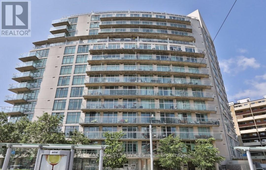 650-650 Queens Quay W in Toronto, ON - Building Photo