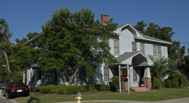 304 NW 15th St in Gainesville, FL - Building Photo - Building Photo