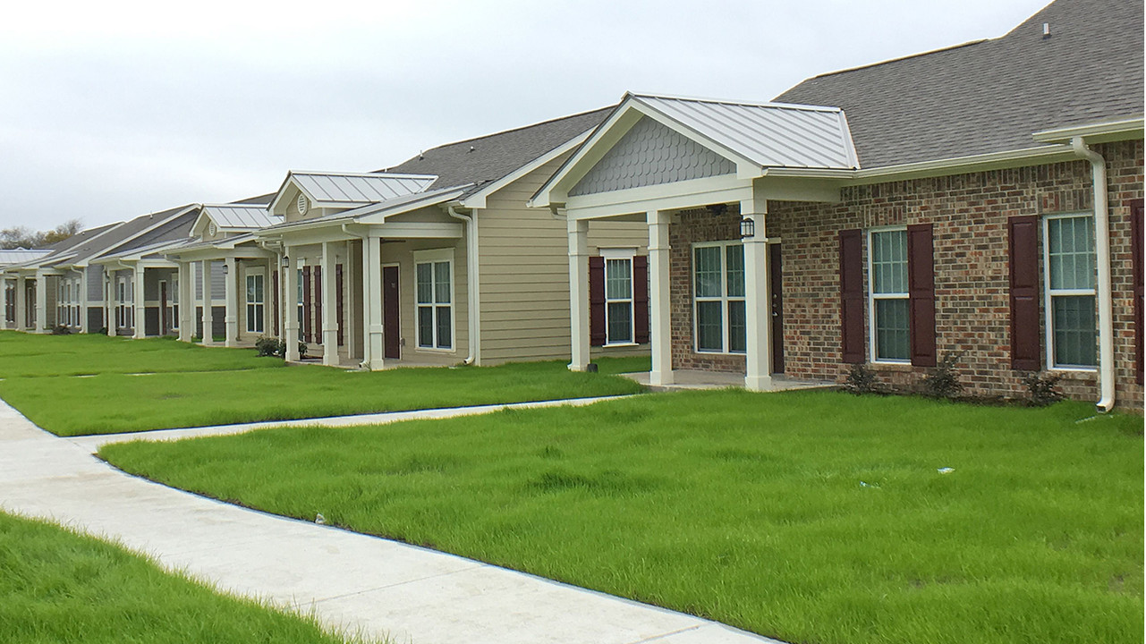 Edison Square - Senior 62+ Apartments in Port Arthur, TX - Foto de edificio