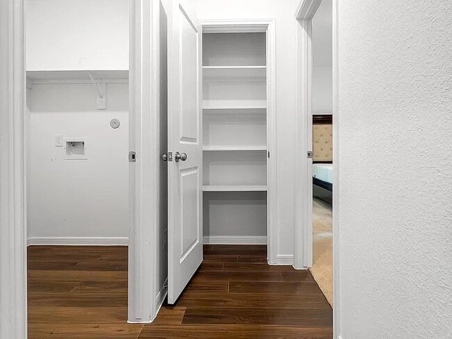 10222 Clearwick St in Houston, TX - Building Photo - Building Photo