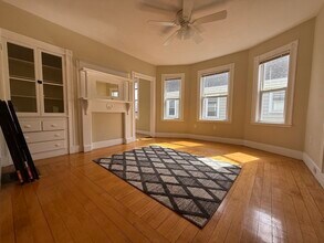 33 Rich St in Waltham, MA - Building Photo - Building Photo