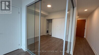 1660 Bloor St W in Toronto, ON - Building Photo - Building Photo