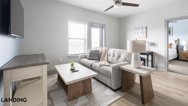 2422 S Carrier Pkwy, Unit 335