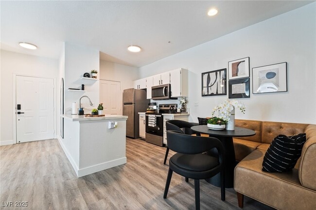 2900 Sunridge Heights Pkwy