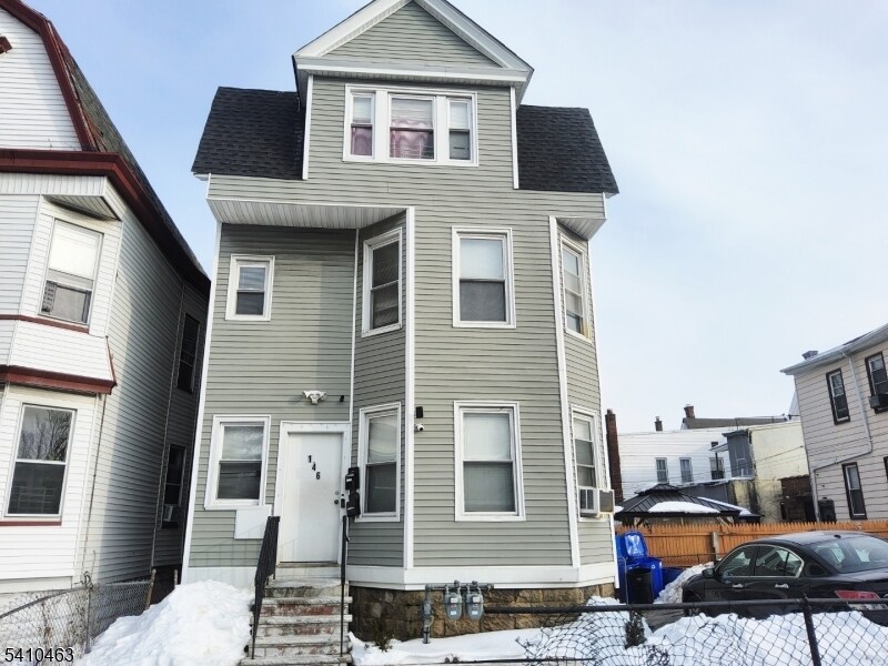 146 Hollywood Ave in East Orange, NJ - Building Photo