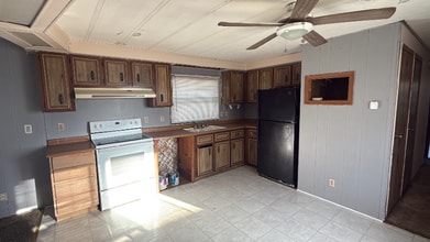 5501 9th St in Great Bend, KS - Foto de edificio - Building Photo