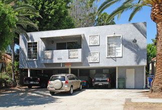 625 N Kings Rd in West Hollywood, CA - Building Photo - Building Photo