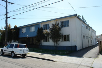 1550 Oregon St in Berkeley, CA - Building Photo - Building Photo