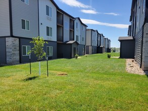 Orchard Meadows in Rapid City, SD - Foto de edificio - Building Photo