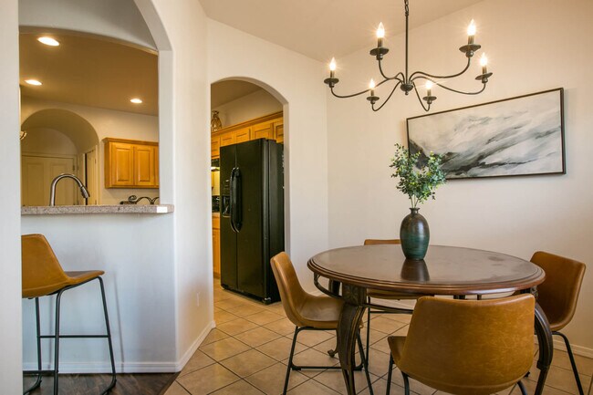 3432 Del Agua Ct NE
