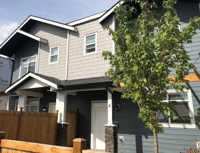 property at 1046 Martin Ave
