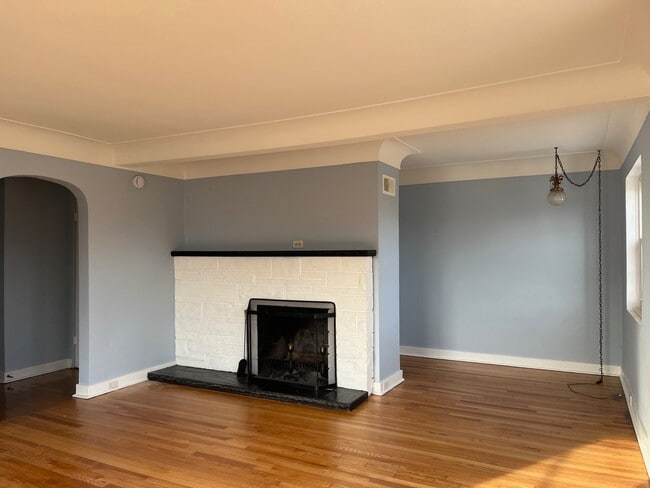 918 N 5th Ave in Maywood, IL - Building Photo - Building Photo