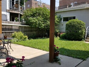 2527 N Marshfield Ave, Unit 1st floor apt in Chicago, IL - Building Photo - Building Photo