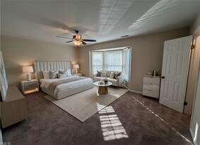 1034 Colonial Meadows Way in Virginia Beach, VA - Building Photo