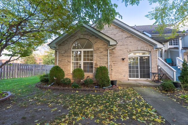 property at 120 Stonewood Pl