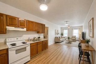 466 Broadway in Bayonne, NJ - Building Photo