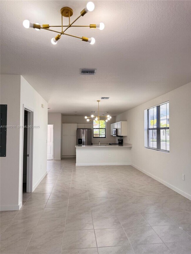 1509 NE 3rd Ave in Florida City, FL - Building Photo - Building Photo