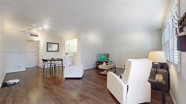 4047 Rexford A in Boca Raton, FL - Building Photo - Building Photo