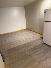 654 Canoro Rd in North Pole, AK - Building Photo - Building Photo