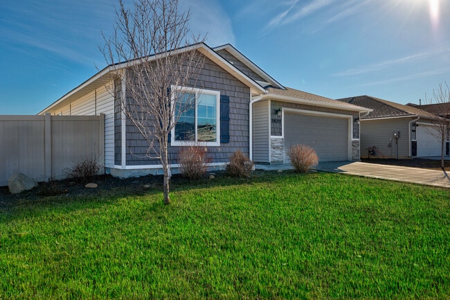 19570 Nanticoke Ave in Caldwell, ID - Building Photo - Building Photo