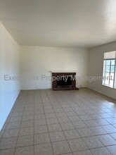 1604 Marthella Ave in Merced, CA - Building Photo - Building Photo