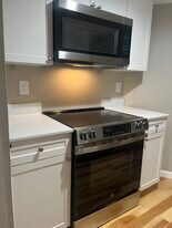 27 Bow St, Unit 33 in Somerville, MA - Building Photo